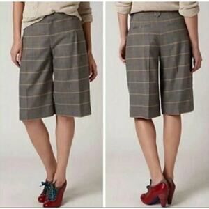 CARTONNIER Plaid Print Knee-Length Shorts in Gray and Beige Size 0